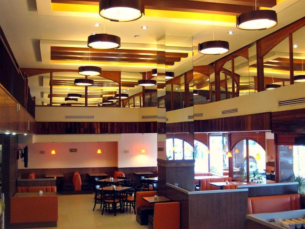 Fastos Hotel Monterrey Exterior photo